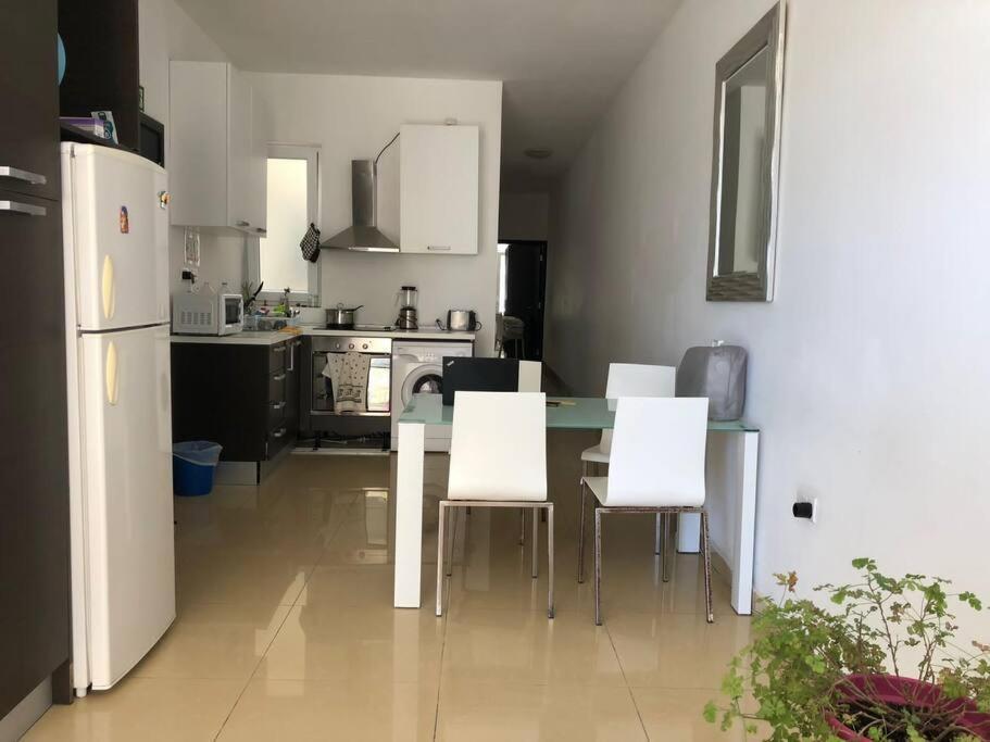 Well Located 2 Bedroom Flat In St.Julians San Giuliano Esterno foto